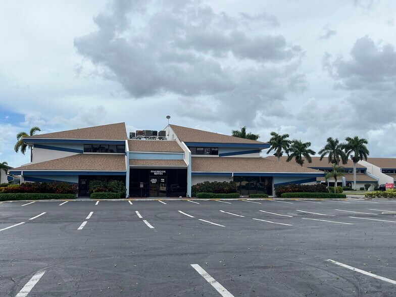 More Photos Of 12995 S Cleveland Ave, Fort Myers Unknown For Lease