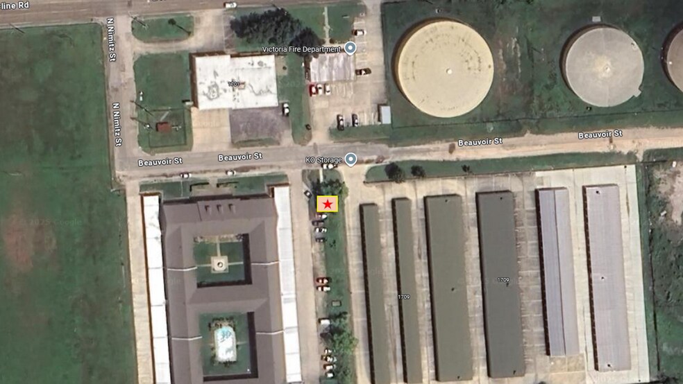 More Photos Of 1709 Beauvoir Ln, Victoria Self Storage For Lease