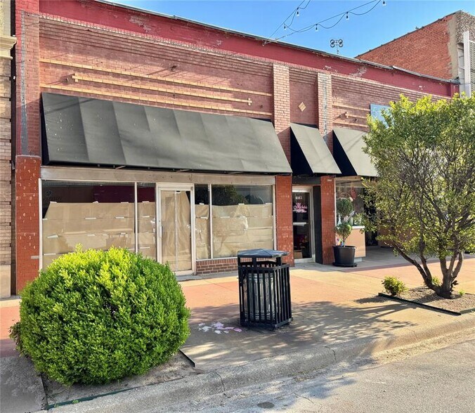 More Photos Of 406-408 W Chickasha Ave, Chickasha General Retail For Sale