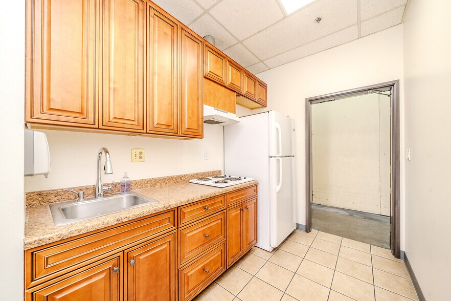 More Photos Of 4565 Firestone Blvd, South Gate Unknown For Lease