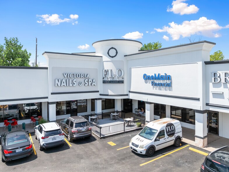 More Photos Of 5757 Westheimer Rd, Houston Unknown For Lease