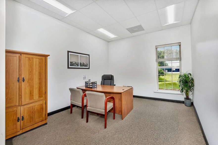 More Photos Of 5394 State Route 48, Maineville Office For Sale