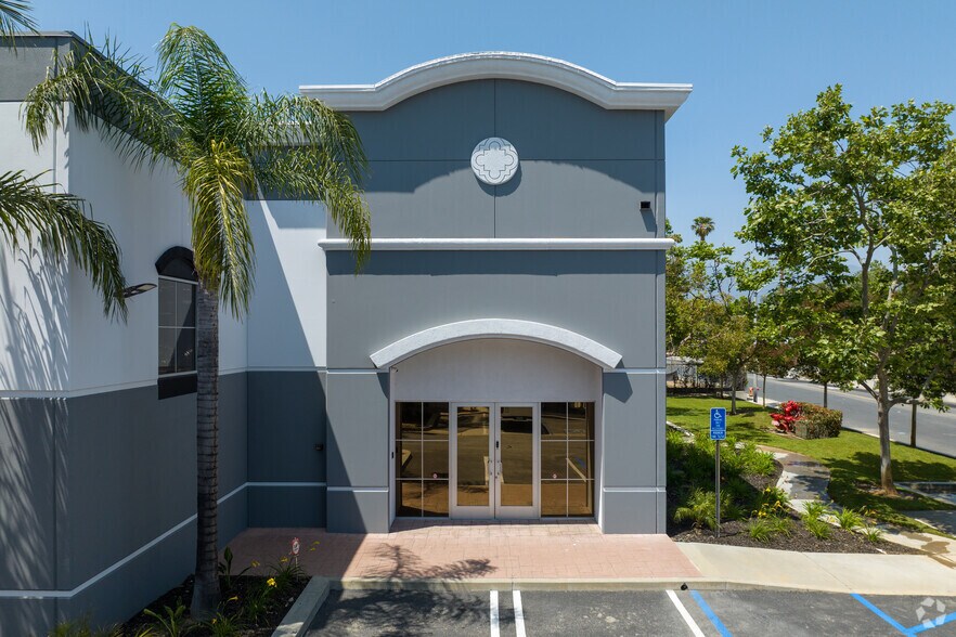 More Photos Of 9010 Hellman Ave, Rancho Cucamonga Warehouse For Lease