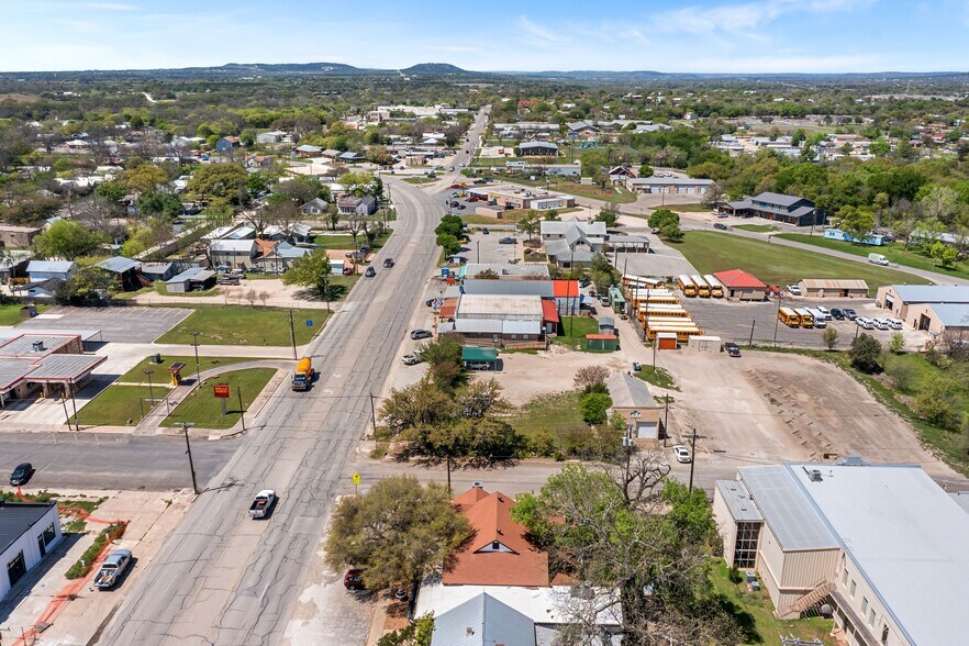 More Photos Of 702 Front St, Comfort Freestanding For Sale