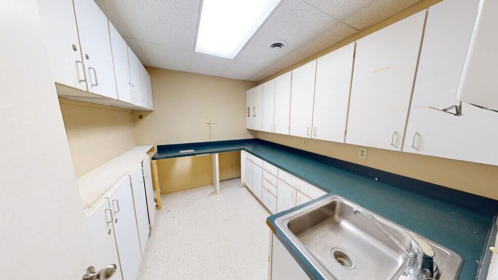 More Photos Of 4337 Cleveland Ave, Columbus Medical For Sale