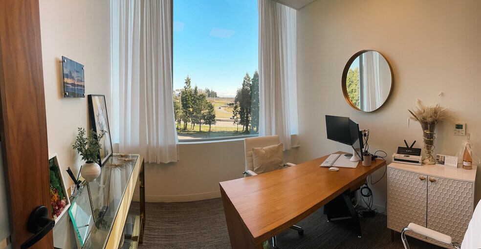 More Photos Of 275 W 3rd St, Vancouver Office Residential For Lease