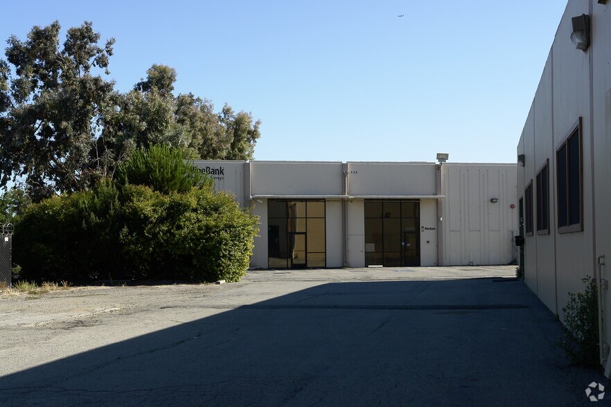 More Photos Of 1320 Willow Rd, Menlo Park Unknown For Lease