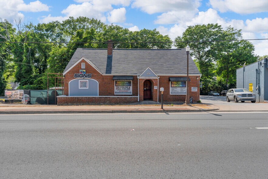 More Photos Of 2915 Alston Dr, Atlanta Freestanding For Sale