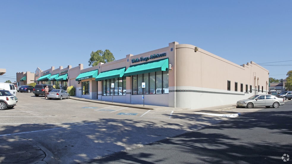 More Photos Of 2414 Exposition Blvd, Austin Unknown For Lease