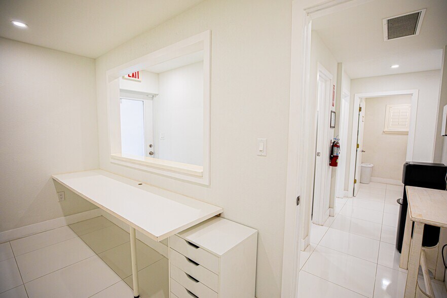 More Photos Of 2715 W Sligh Ave, Tampa Office Residential For Sale