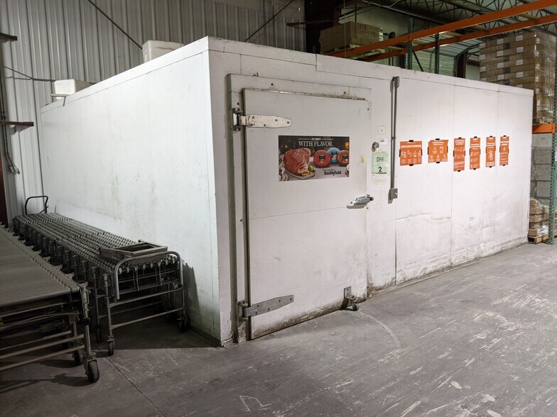 More Photos Of 177 Industrial Blvd, Toano Distribution For Lease