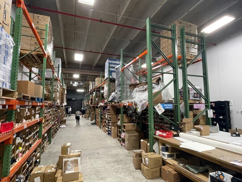 More Photos Of 4302 SW 73rd Ave, Miami Warehouse For Lease