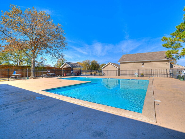 More Photos Of 2302 S 137th East Ave, Tulsa Apartments For Sale