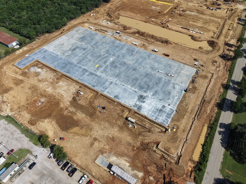 More Photos Of 7200 Anglin Dr, Forest Hill Industrial For Lease