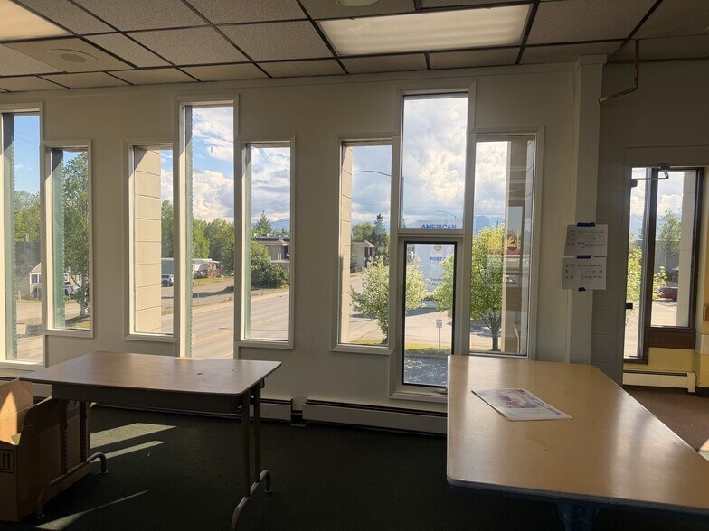 More Photos Of 900 W Fireweed Ln, Anchorage Flex For Sale