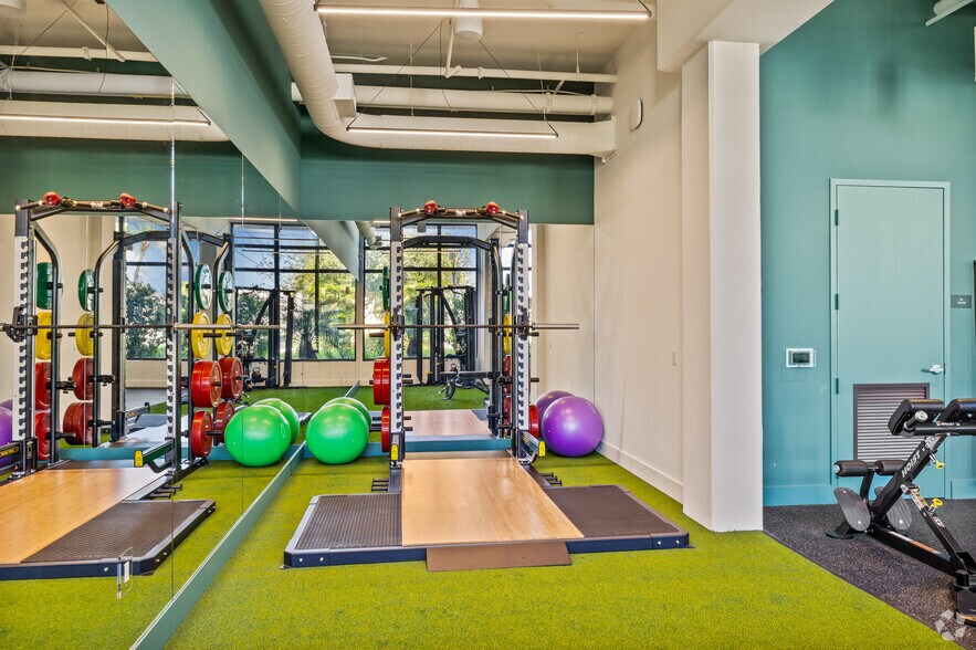More Photos Of 2585 Spruce Ave, West Palm Beach Apartments For Lease