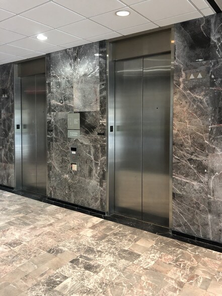 More Photos Of 13111 Westheimer Rd, Houston Office For Sale