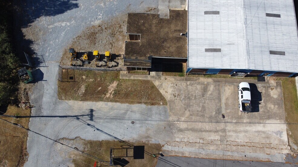 More Photos Of 2190 Cherokee Rd, Alexander City General Retail For Sale