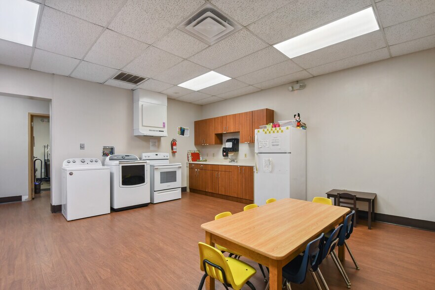 More Photos Of 5165 Adanson St, Orlando Loft Creative Space For Sale