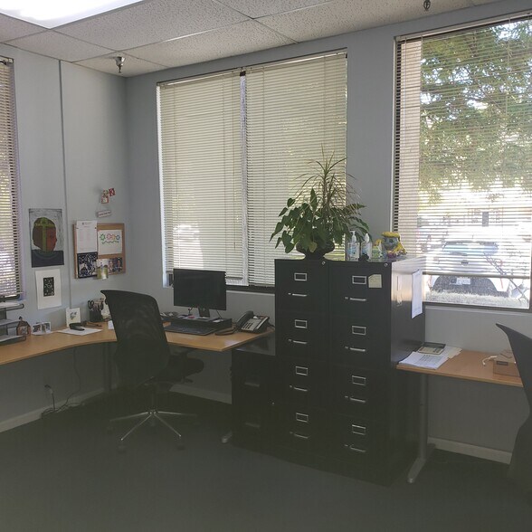 More Photos Of 1005 Terra Nova Blvd, Pacifica Office For Lease