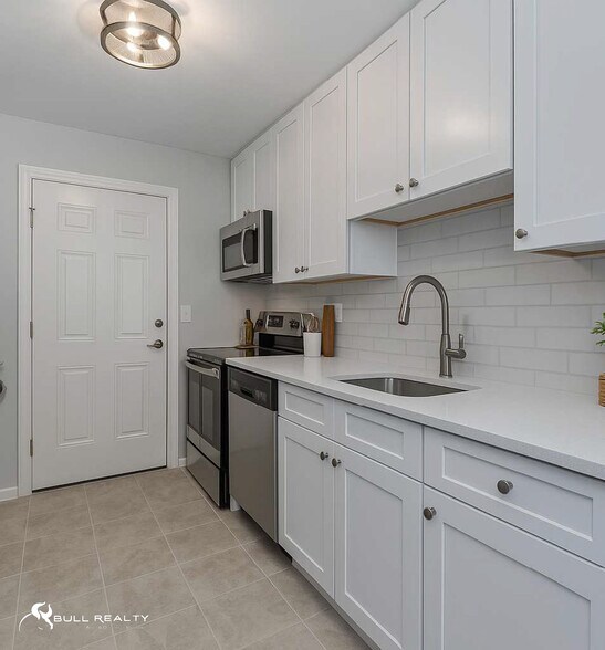 More Photos Of 2611 Holton Ave, Charlotte Apartments For Sale