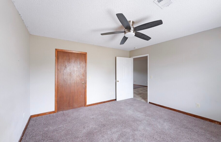 More Photos Of 124 Evergreen Trl, Cartersville Apartments For Sale