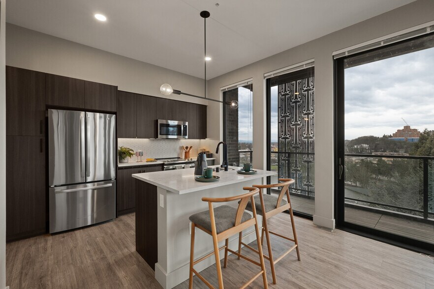 More Photos Of 104 12th Ave, Seattle Apartments For Lease