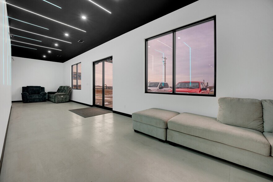 More Photos Of 22800 Highway H, Sedalia Manufacturing For Sale