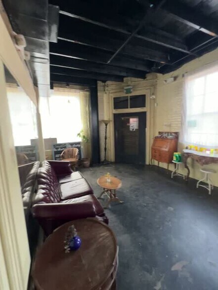 More Photos Of 1200 E 5th St, Los Angeles Restaurant For Lease