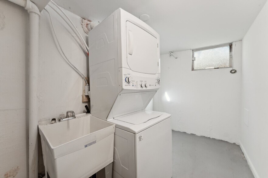 More Photos Of 5730 Biscayne dr, Alexandria Office For Sale