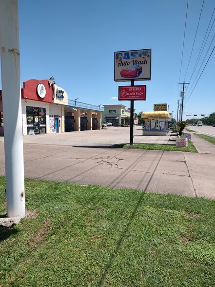 More Photos Of 2922 FM 528 Rd, Webster Carwash For Sale
