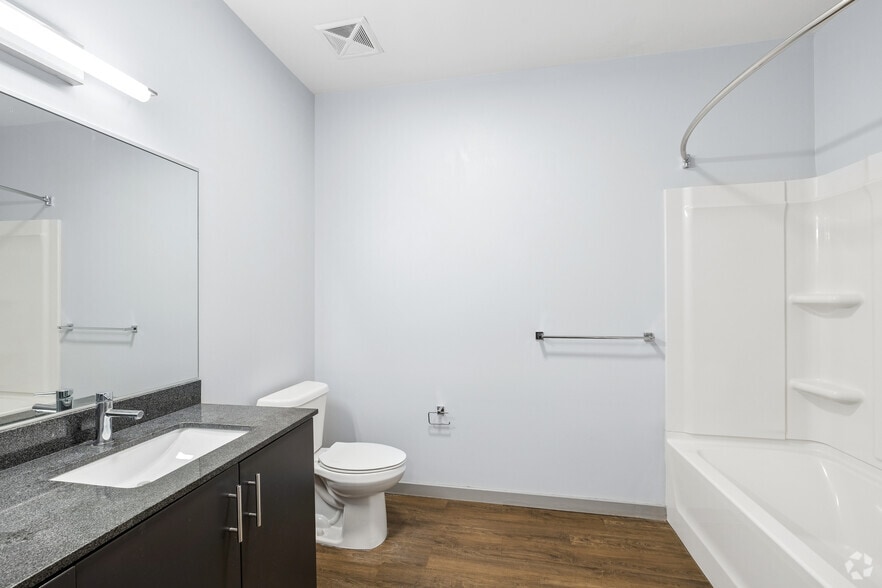 More Photos Of 919 E Genesee St, Syracuse Apartments For Lease