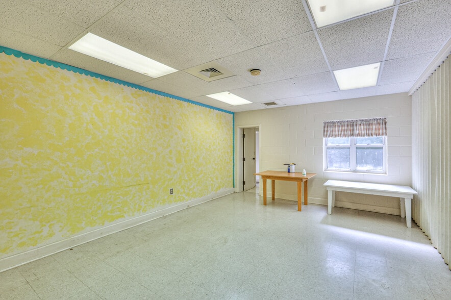 More Photos Of 228 S Military Ave, Lawrenceburg Religious Facility For Sale