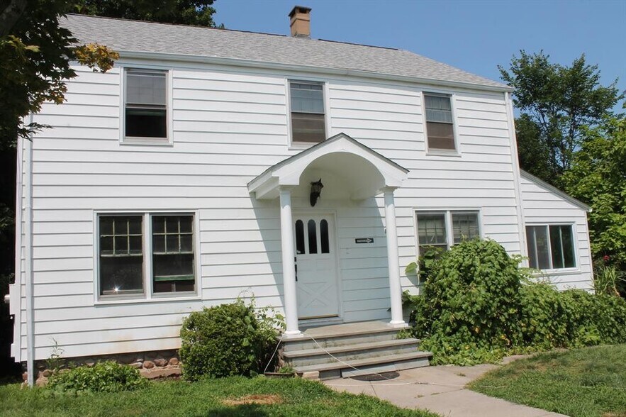 More Photos Of 26 Edgewood Pl, Meriden Office For Sale