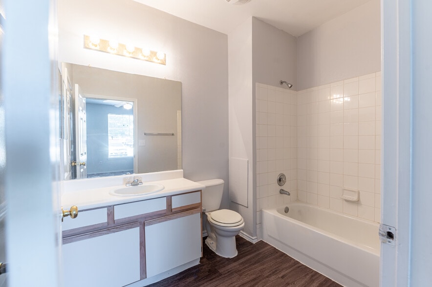 More Photos Of 300 Madison Ave, Childress Apartments For Sale