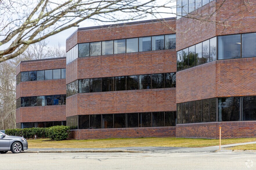 More Photos Of 1 Hartwell Pl, Lexington Office For Lease