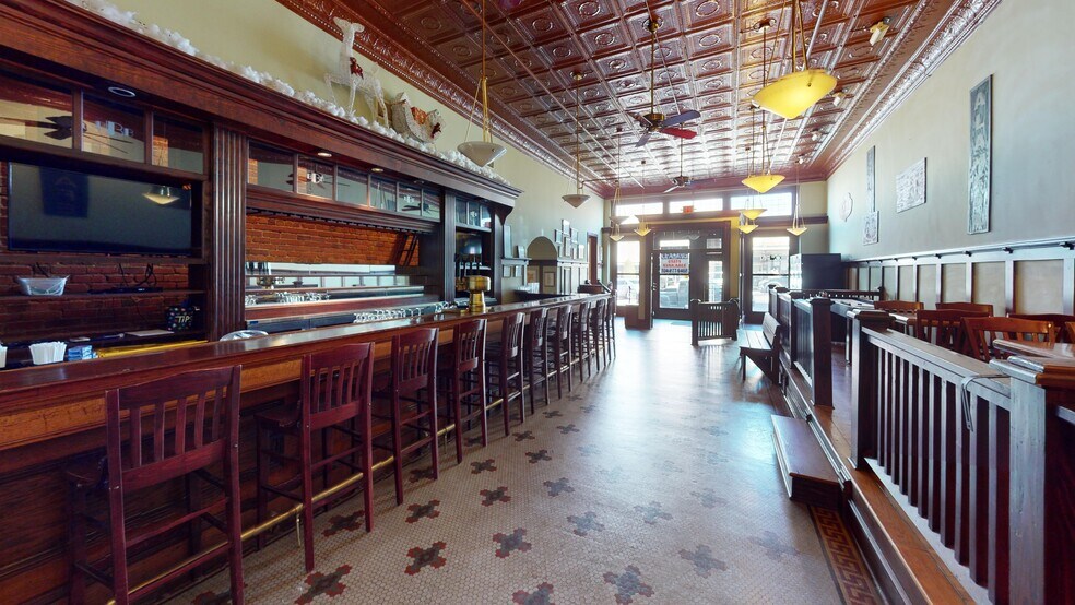 More Photos Of 135 W Main St, Albemarle Restaurant For Lease