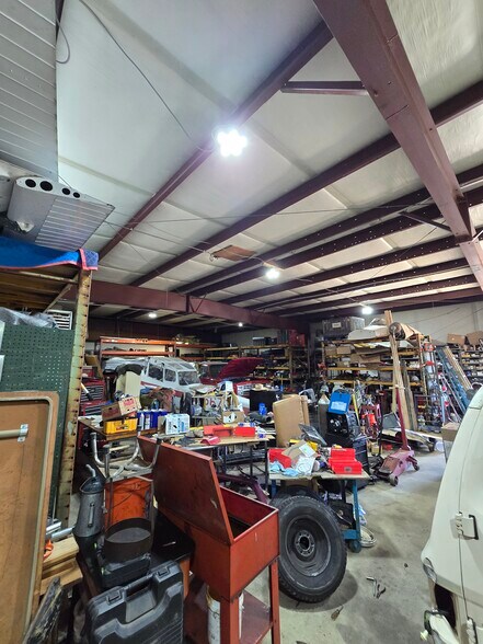 More Photos Of 2121 Commerce St, Aberdeen Industrial For Sale