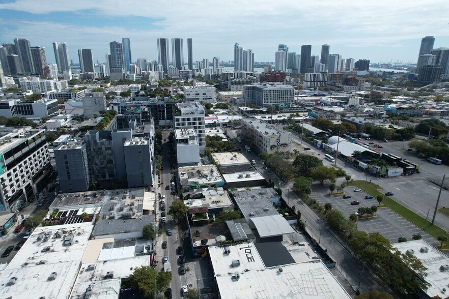 More Photos Of 345 NW 24th St, Miami Storefront Retail Office For Sale