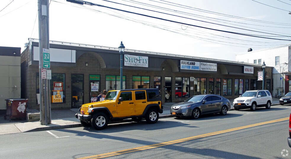 Primary Photo Of 161 S Middletown Rd, Nanuet Storefront For Lease