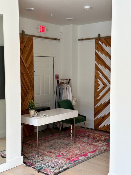 More Photos Of 395 Colorado, Telluride Storefront Retail Office For Lease