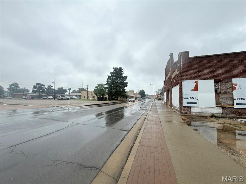 More Photos Of 0 First and Cedar St, Kennett Land For Sale