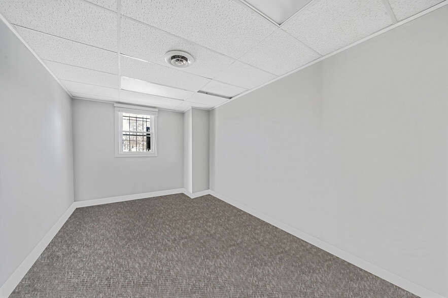 More Photos Of 203 Rockaway Ave, Valley Stream Office For Sale