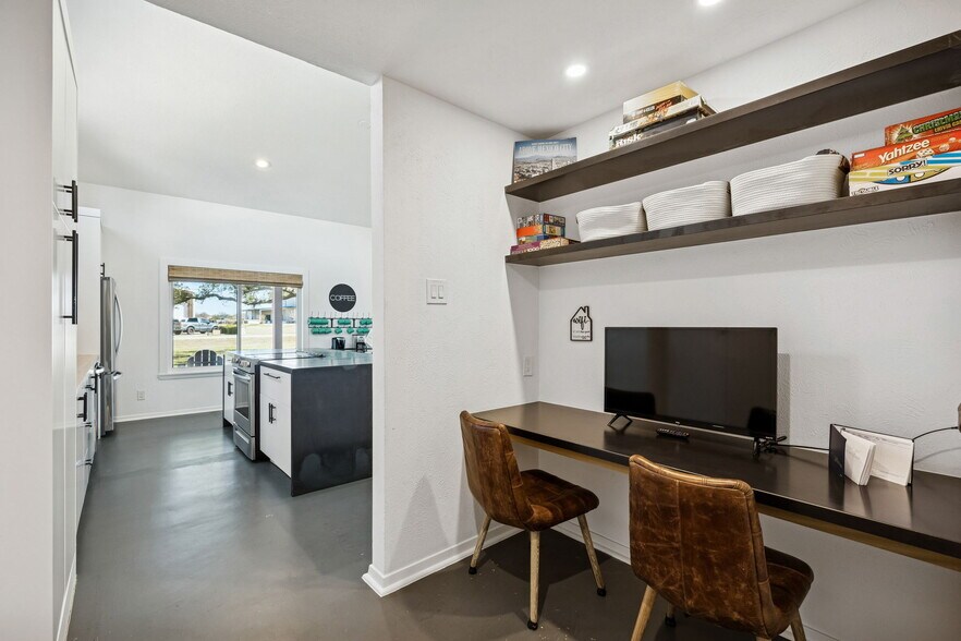 More Photos Of 10130 Billy Mitchell, McKinney Specialty For Sale