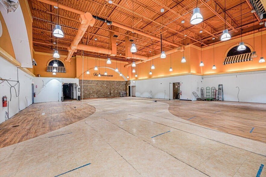 More Photos Of 2200 Arthur Kill Rd, Staten Island Distribution For Lease