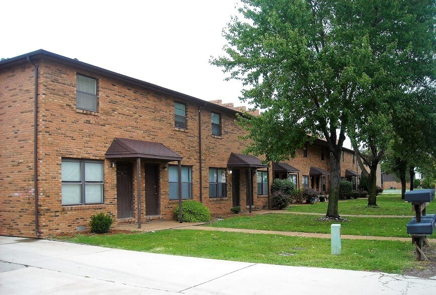 Primary Photo Of 1034 Belle Valley, Belleville Apartments For Sale