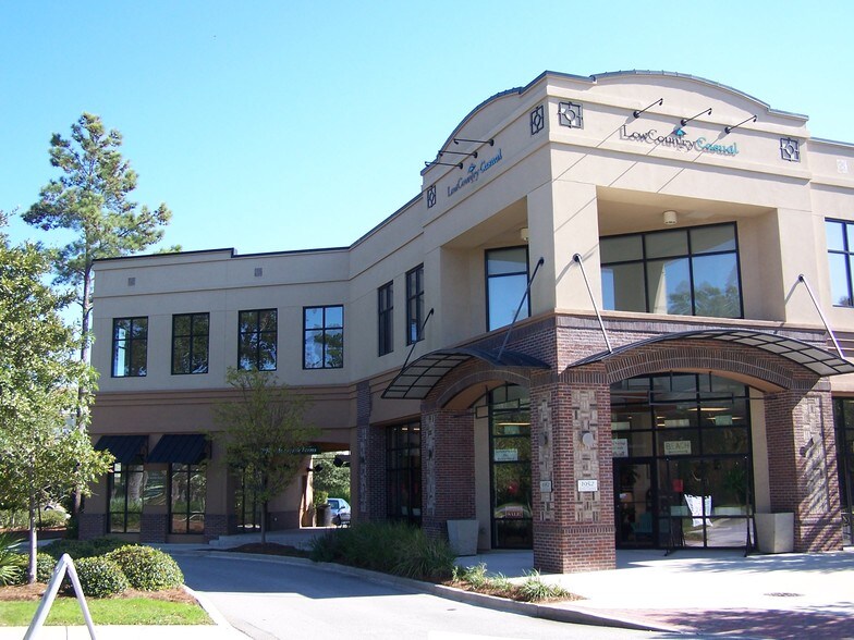 More Photos Of 1952 Long Grove Dr, Mount Pleasant Storefront Retail Office For Lease
