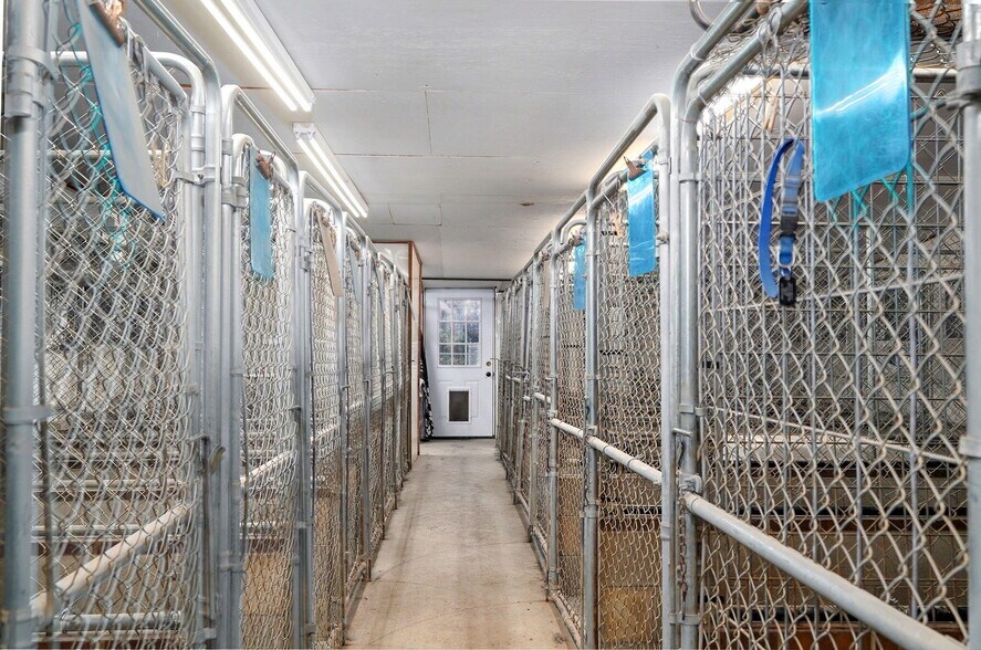 More Photos Of 1642 W Inman Rd, Nixa Office Residential For Sale