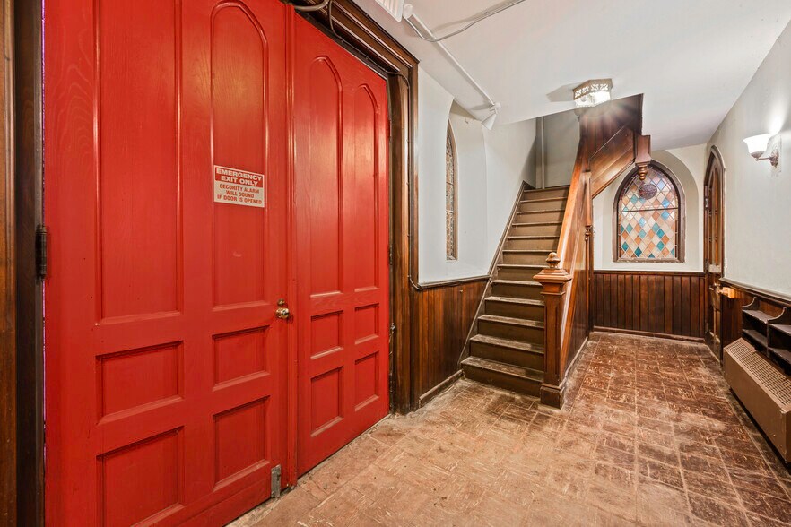 16 Linwood Ave, Buffalo, NY 14209 Religious Facility For Sale