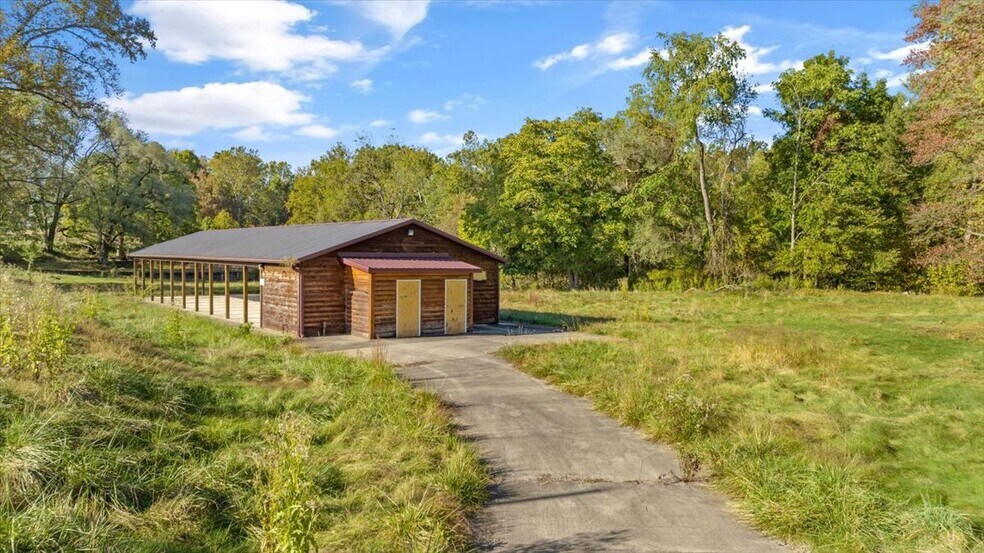 More Photos Of 0 Grand Central Avenue, Parkersburg Land For Sale